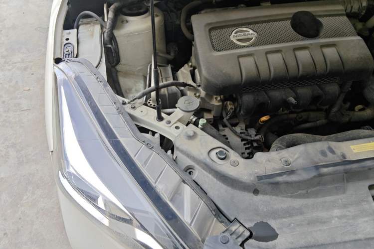 Used Nissan Lannia 2016 1.6L Manual Cool Edition Engine Bay Right