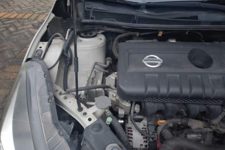 Used Nissan Lannia 2016 1.6L CVT Smart Cool Edition Engine Bay Right