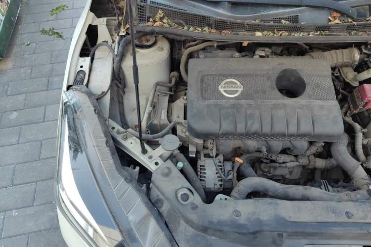 Used Nissan Lannia 2016 1.6L CVT Smart Cool Edition Engine Bay Right