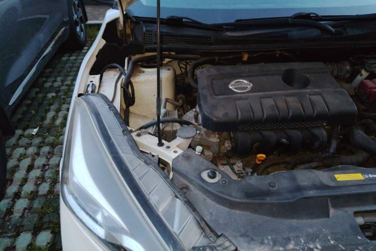 Used Nissan Lannia 2016 1.6L CVT Smart Cool Edition Engine Bay Right