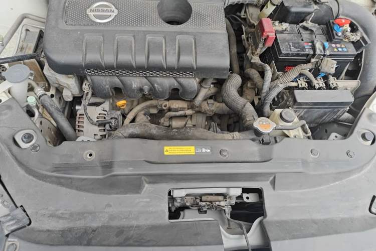 Used Nissan Lannia 2016 1.6L CVT Cool Edition Engine Bay