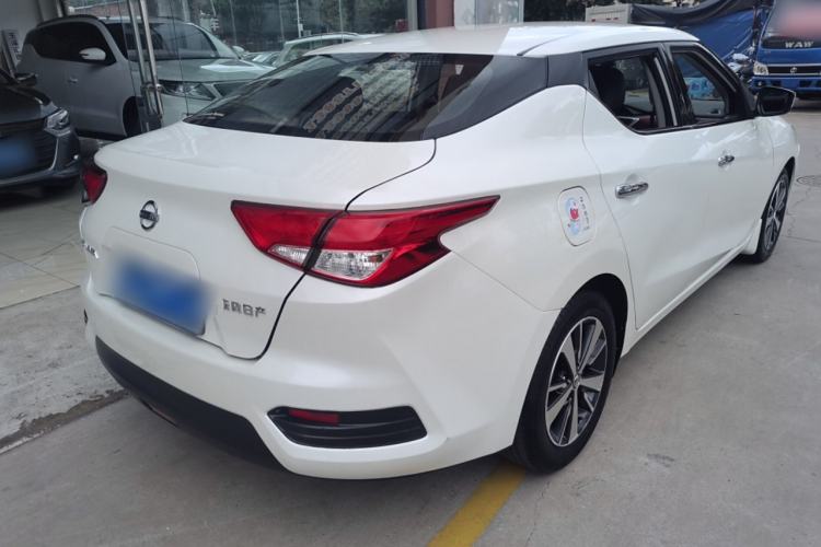 Used Nissan Lannia 2016 1.6L Manual Cool Edition Exterior 3