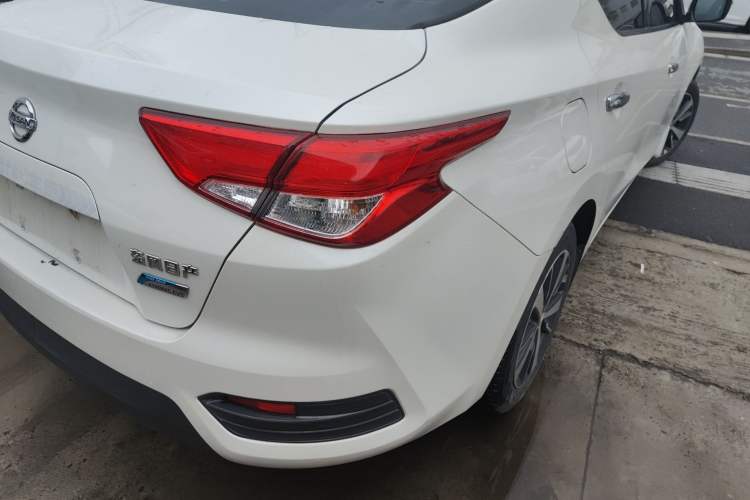 Used Nissan Lannia 2016 1.6L CVT Cool Edition Exterior 3