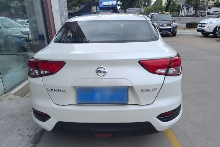 Used Nissan Lannia 2016 1.6L Manual Cool Edition Exterior 4