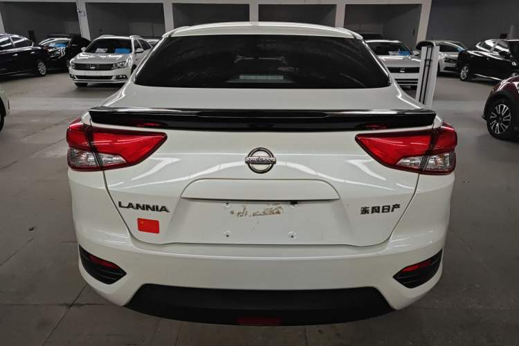 Used Nissan Lannia 2016 1.6L Manual Cool Edition Exterior 4
