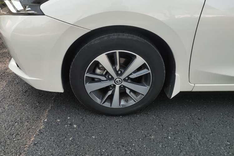 Used Nissan Lannia 2016 1.6L CVT Cool Edition Exterior 4