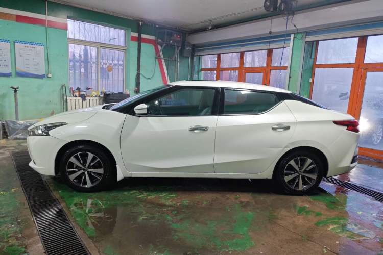 Used Nissan Lannia 2016 1.6L CVT Cool Edition Exterior 5