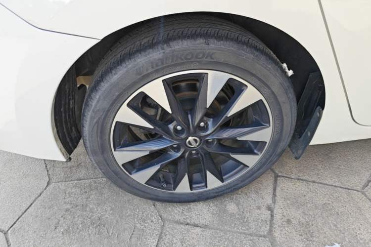 Used Nissan Lannia 2016 1.6L CVT Smart Cool Edition Exterior 5
