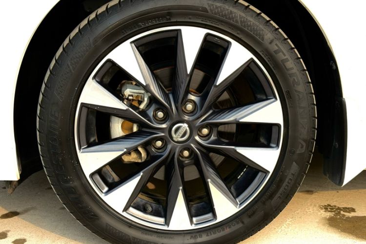 Used Nissan Lannia 2016 1.6L CVT Smart Cool Edition Exterior 7