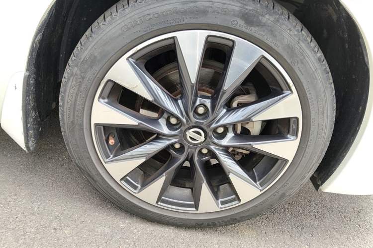 Used Nissan Lannia 2016 1.6L CVT Smart Cool Edition Exterior 7