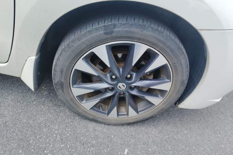 Used Nissan Lannia 2016 1.6L CVT Smart Cool Edition Exterior 7