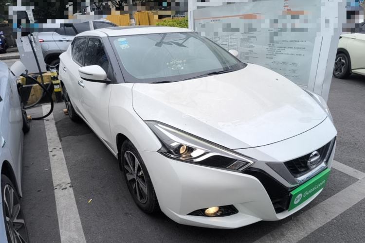 Used Nissan Lannia 2016 1.6L CVT Cool Edition Front Right 45 Deg