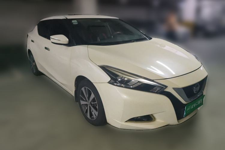 Used Nissan Lannia 2016 1.6L CVT Cool Edition Front Right 45 Deg