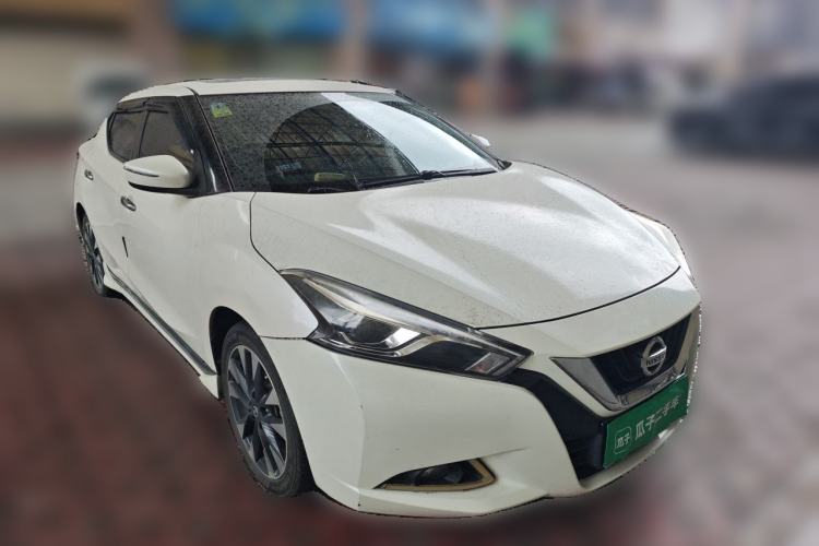 Used Nissan Lannia 2016 1.6L CVT Smart Cool Edition Front Right 45 Deg