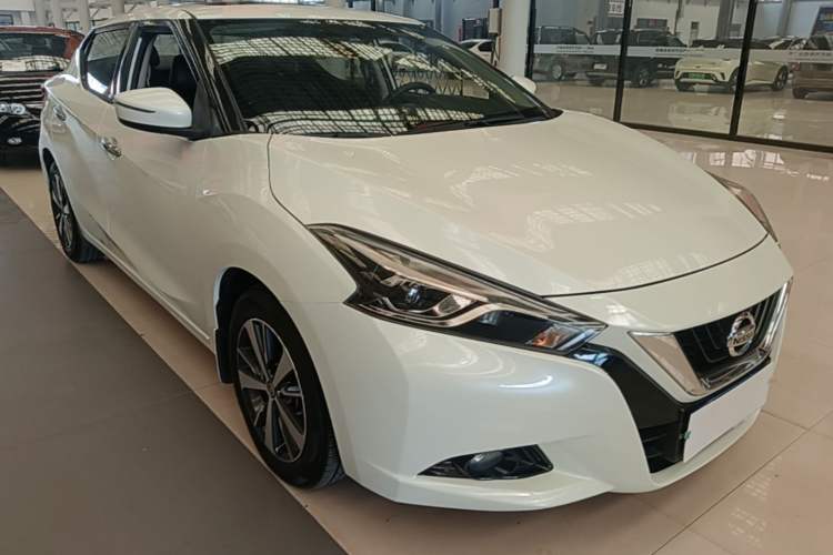 Used Nissan Lannia 2016 1.6L CVT Cool Edition Front Right 45 Deg