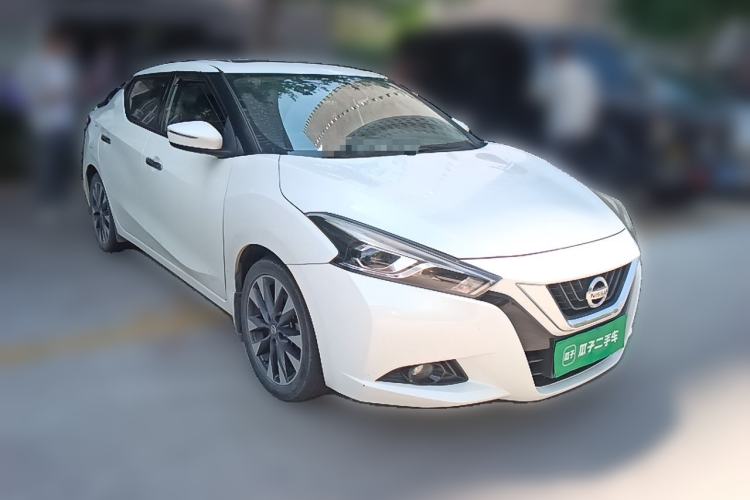 Used Nissan Lannia 2016 1.6L CVT Smart Cool Edition Front Right 45 Deg