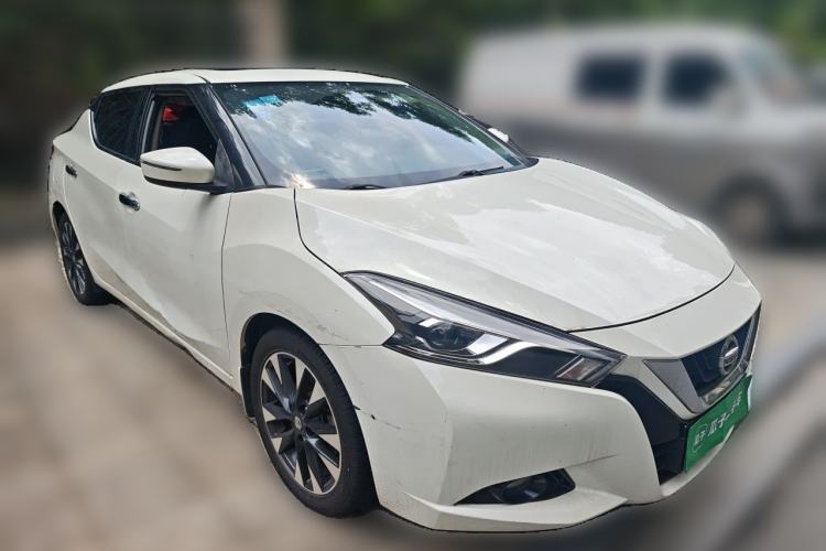 Used Nissan Lannia 2016 1.6L CVT Smart Cool Edition Front Right 45 Deg