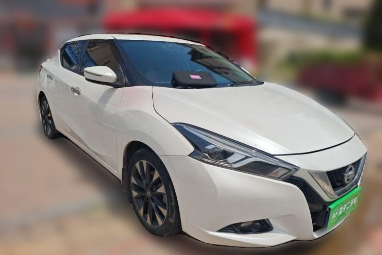 Used Nissan Lannia 2016 1.6L CVT Smart Cool Edition Front Right 45 Deg