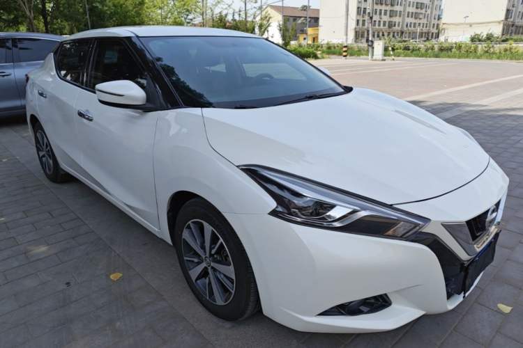 Used Nissan Lannia 2016 1.6L CVT Cool Edition Front Right 45 Deg