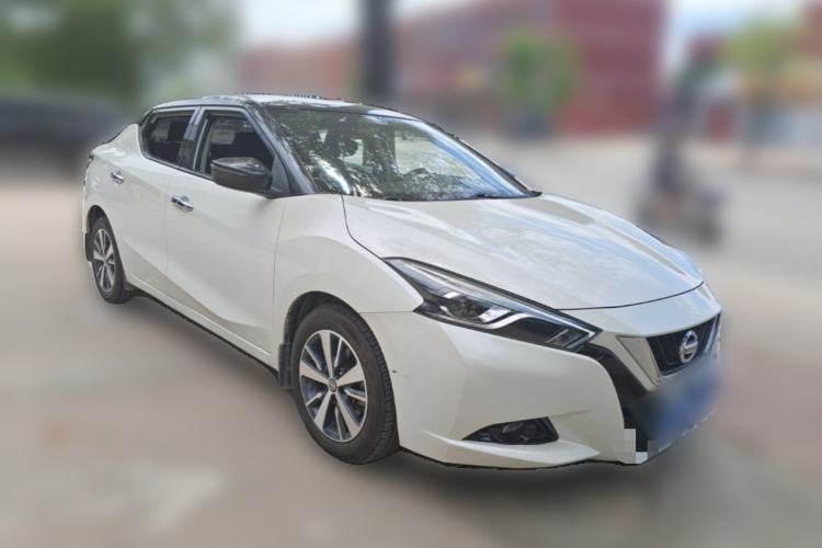 Used Nissan Lannia 2016 1.6L CVT Cool Edition Front Right 45 Deg