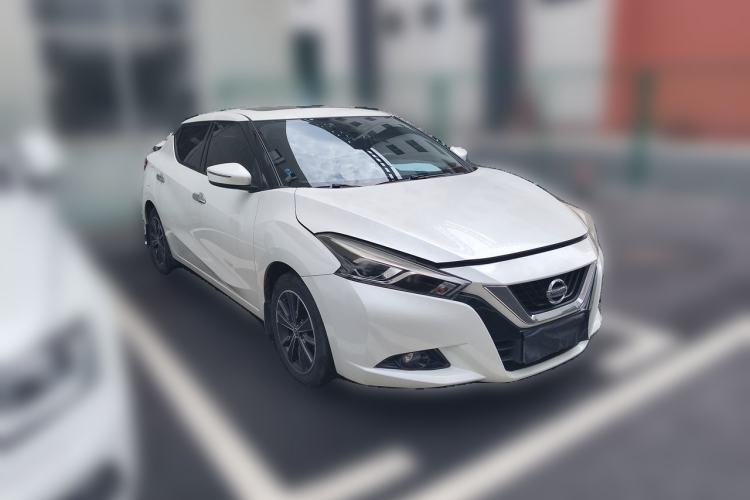 Used Nissan Lannia 2016 1.6L CVT Cool Edition Front Right 45 Deg