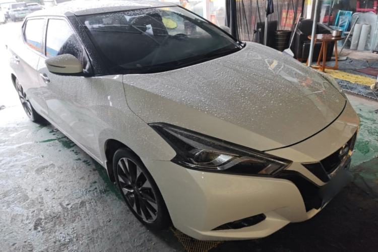 Used Nissan Lannia 2016 1.6L CVT Smart Cool Edition Front Right 45 Deg
