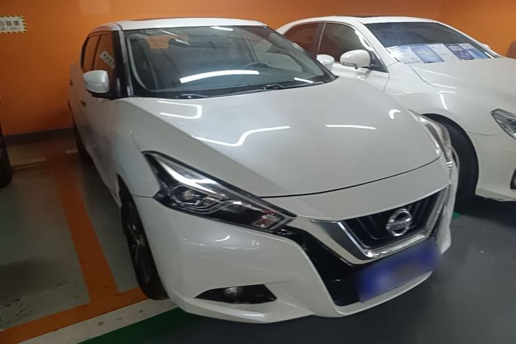 Used Nissan Lannia 2016 1.6L CVT Cool Edition Front Right 45 Deg