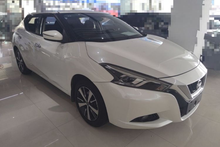 Used Nissan Lannia 2016 1.6L CVT Cool Edition Front Right 45 Deg