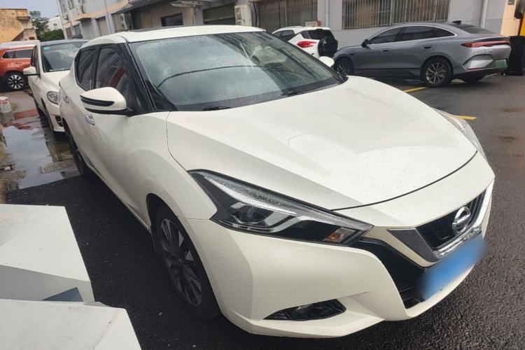 Used Nissan Lannia 2016 1.6L CVT Smart Cool Edition Front Right 45 Deg