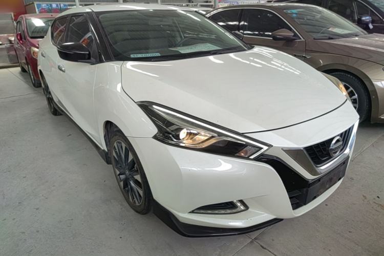 Used Nissan Lannia 2016 1.6L CVT Smart Edition Front Right 45 Deg