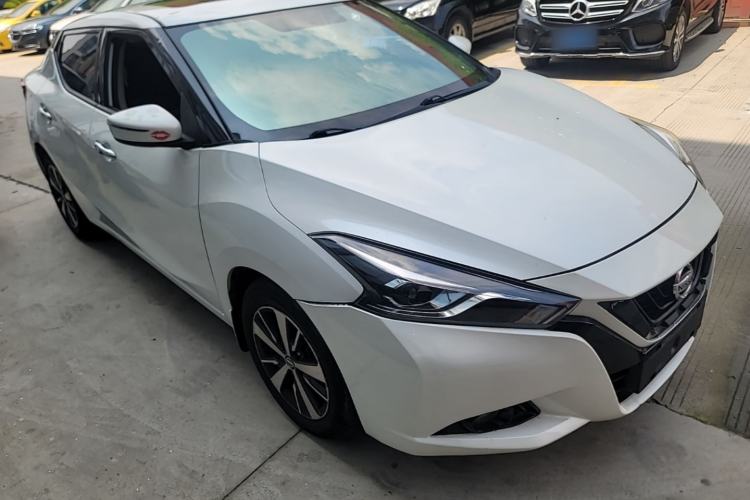Used Nissan Lannia 2016 1.6L CVT Cool Edition Front Right 45 Deg