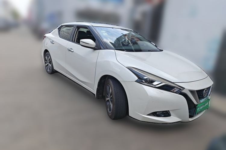 Used Nissan Lannia 2016 1.6L CVT Cool Edition Front Right 45 Deg