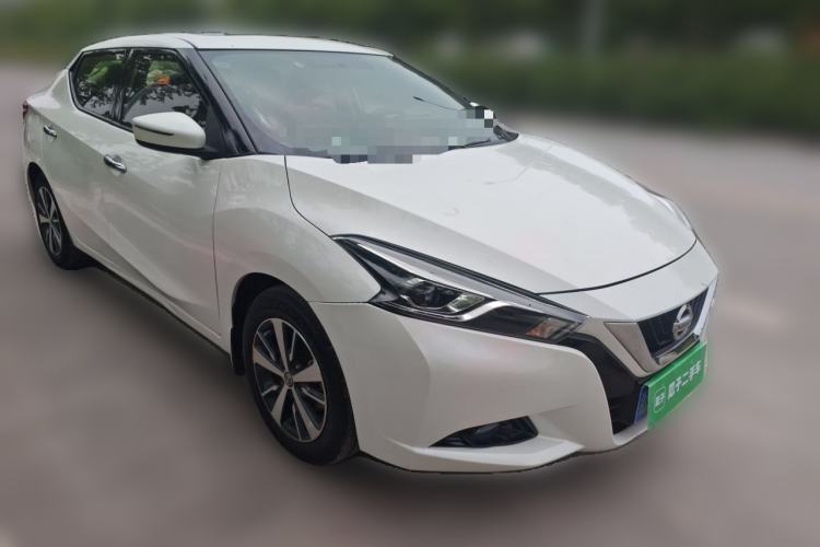 Used Nissan Lannia 2016 1.6L CVT Cool Edition Front Right 45 Deg