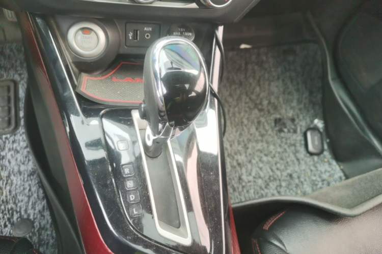 Used Nissan Lannia 2016 1.6L CVT Smart Edition Gear Lever