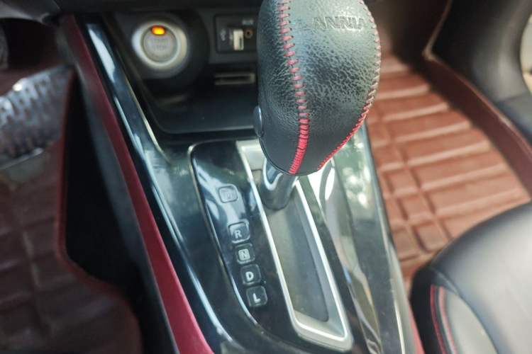 Used Nissan Lannia 2016 1.6L CVT High-Energy Version Gear Lever