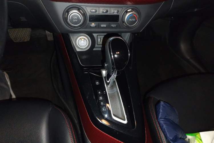 Used Nissan Lannia 2016 1.6L CVT High-Energy Version Gear Lever