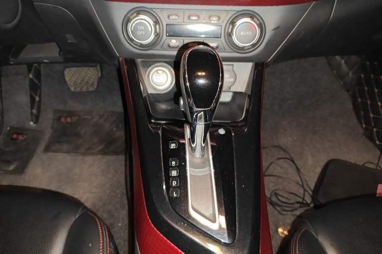 Used Nissan Lannia 2016 1.6L CVT High-Energy Version Gear Lever