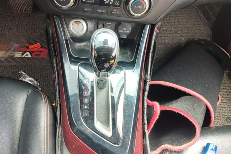 Used Nissan Lannia 2016 1.6L CVT High-Energy Version Gear Lever