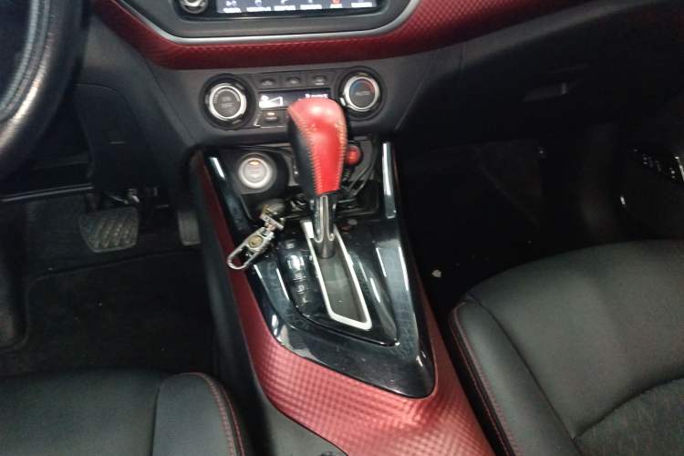 Used Nissan Lannia 2016 1.6L CVT High-Energy Version Gear Lever