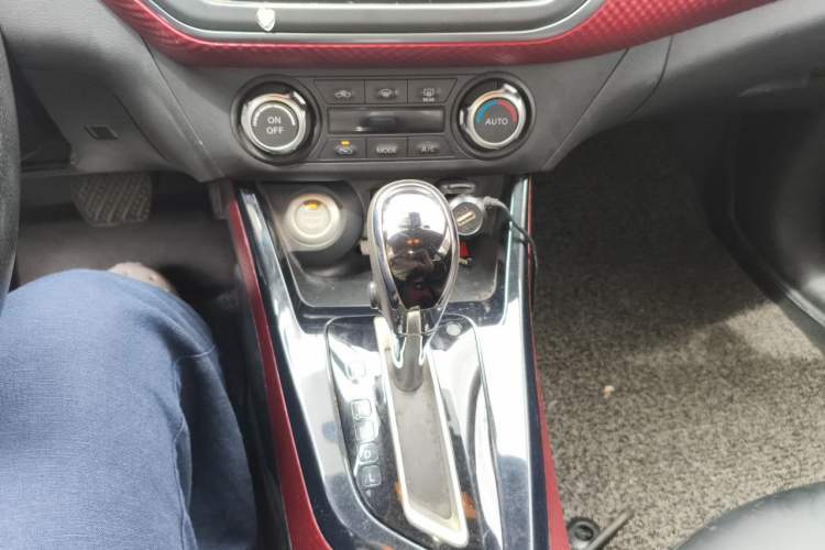 Used Nissan Lannia 2016 1.6L CVT High-Energy Version Gear Lever