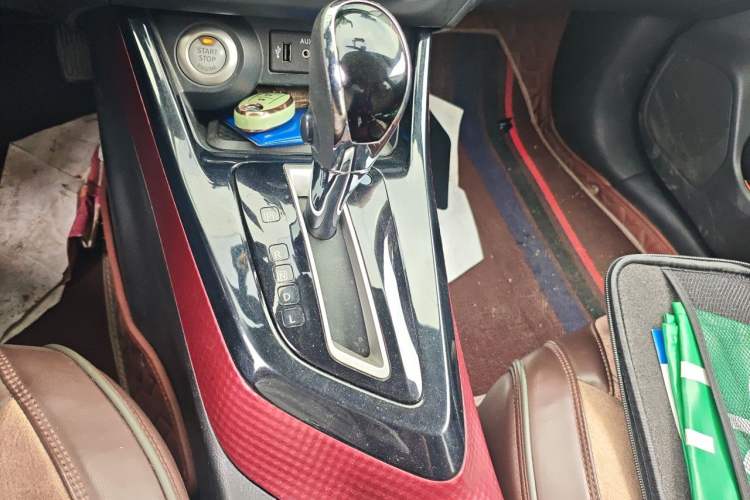 Used Nissan Lannia 2016 1.6L CVT Smart Cool Edition Gear Lever