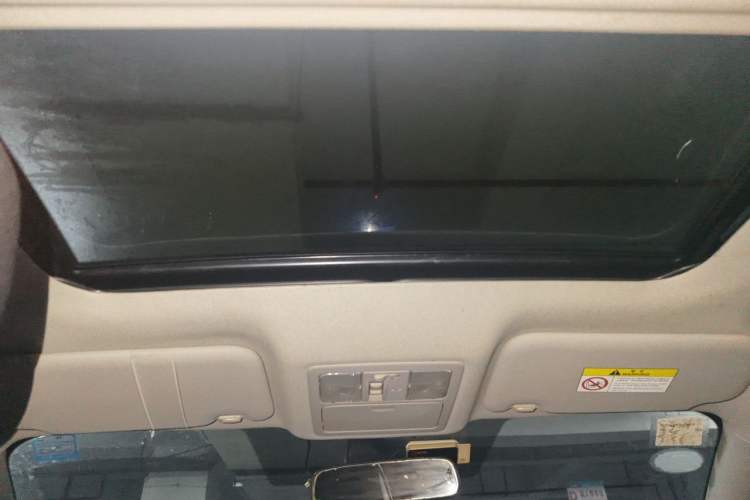 Used Nissan Lannia 2016 1.6L CVT Cool Edition Headliner