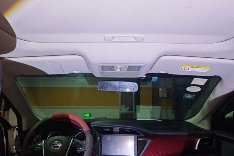 Used Nissan Lannia 2016 1.6L CVT Cool Edition Headliner