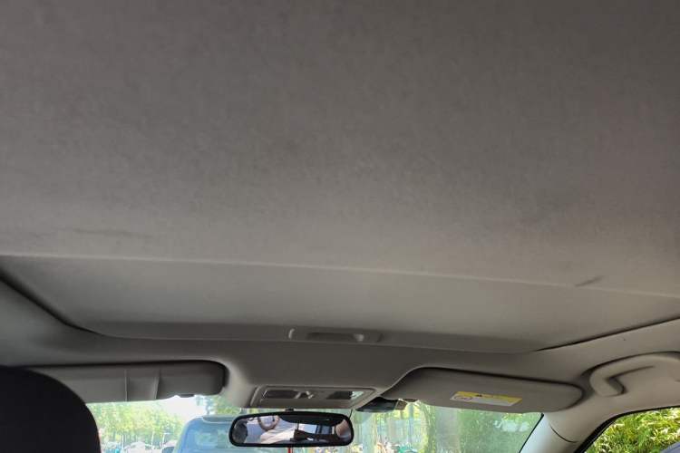 Used Nissan Lannia 2016 1.6L CVT Cool Edition Headliner