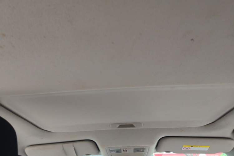 Used Nissan Lannia 2016 1.6L Manual Cool Edition Headliner