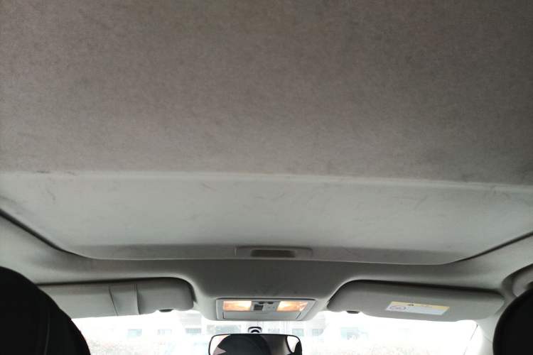 Used Nissan Lannia 2016 1.6L CVT Cool Edition Headliner