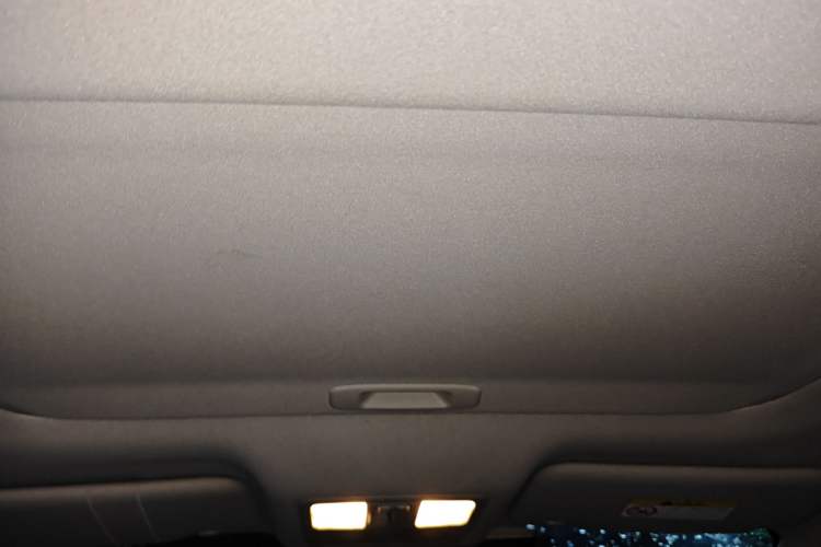 Used Nissan Lannia 2016 1.6L CVT High-Energy Version Headliner