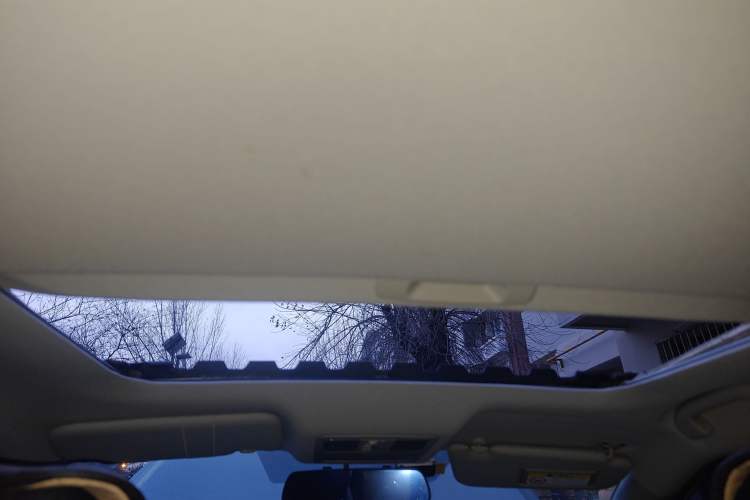 Used Nissan Lannia 2016 1.6L CVT Smart Cool Edition Headliner