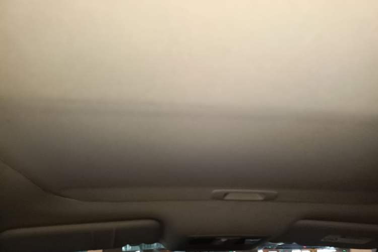 Used Nissan Lannia 2016 1.6L CVT Cool Edition Headliner