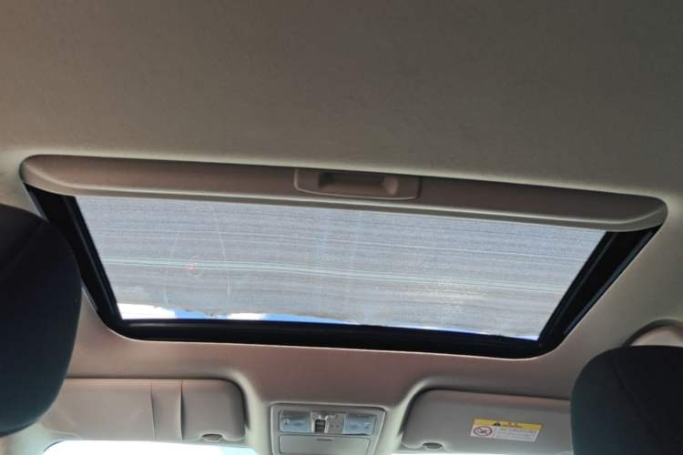 Used Nissan Lannia 2016 1.6L CVT Smart Cool Edition Headliner